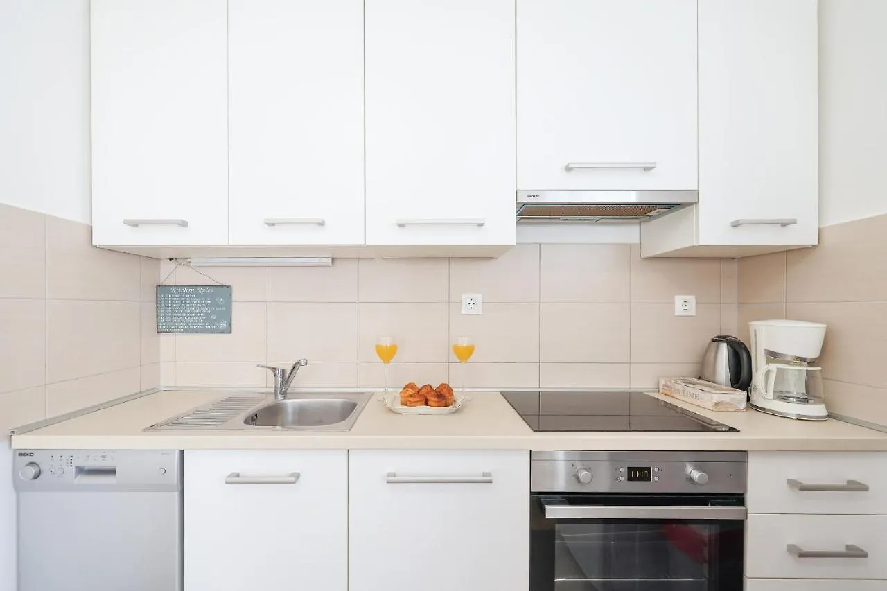 Cozy Niko Apartment - Private Parking And Balcony Zadar