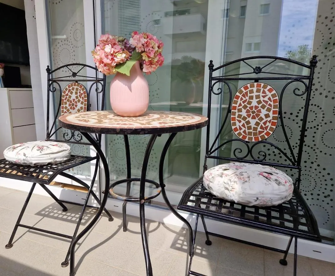 Cozy Niko Apartment - Private Parking And Balcony Zadar Croatia