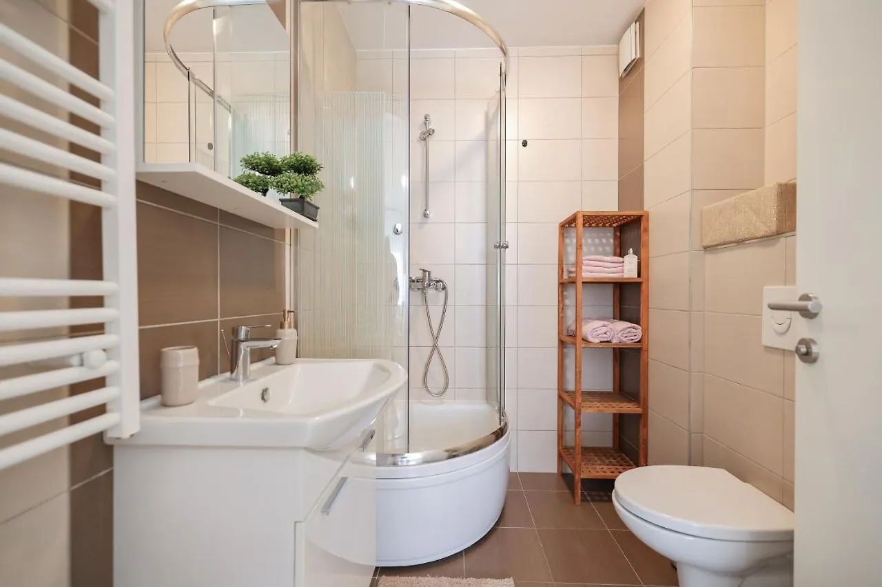 Cozy Niko Apartment - Private Parking And Balcony Zadar