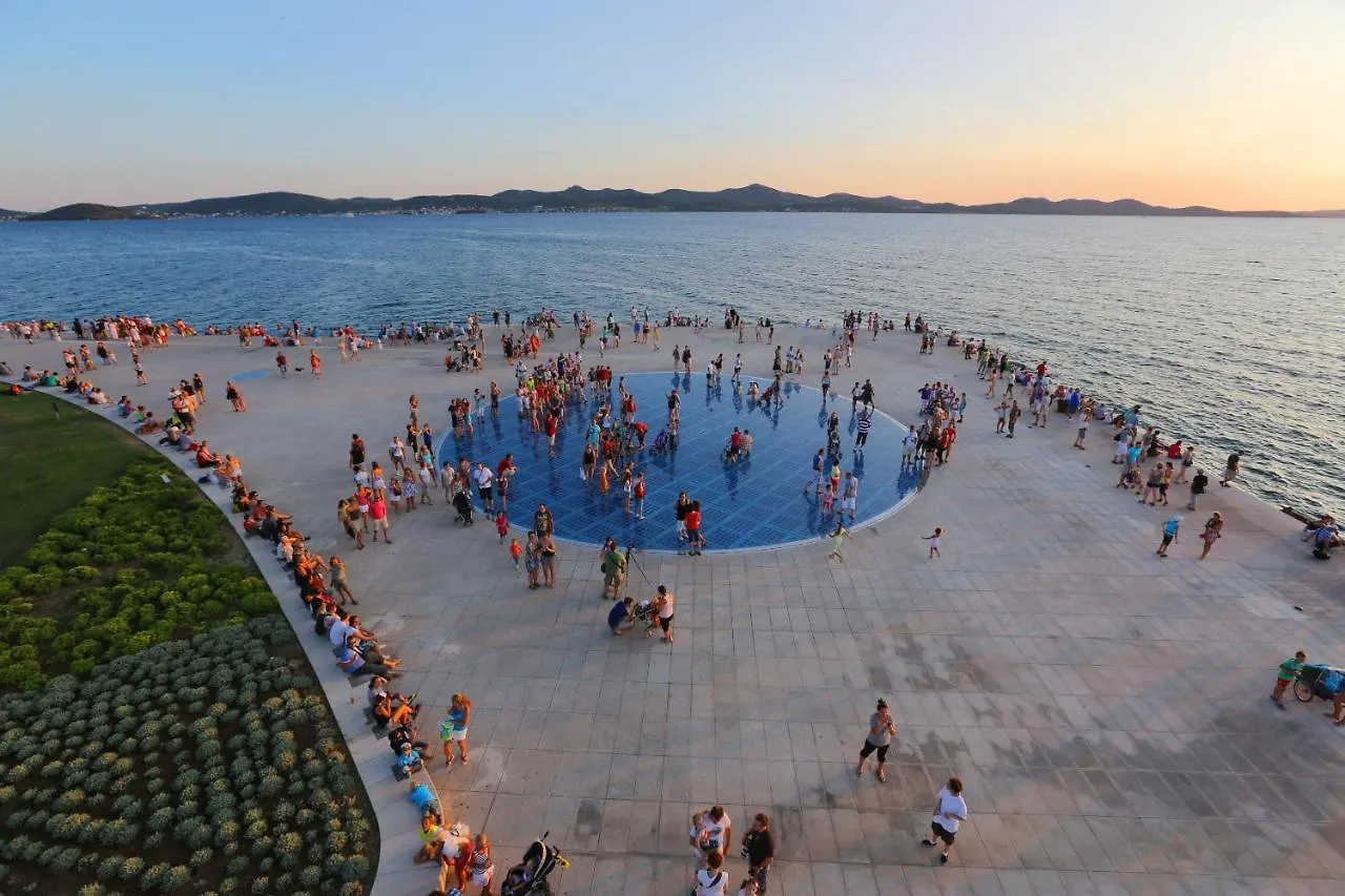 Cozy Niko Apartment - Private Parking And Balcony Zadar