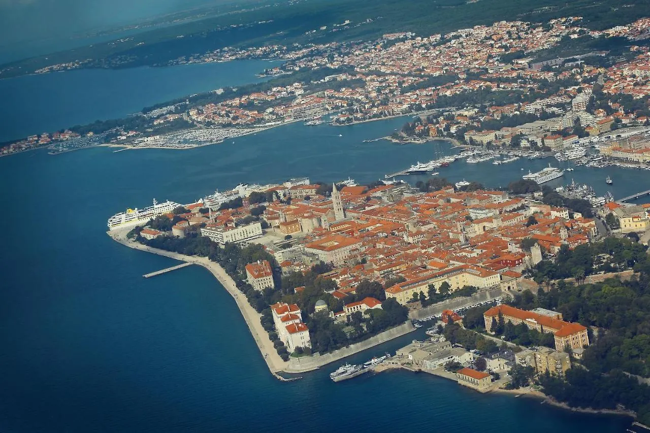Cozy Niko Apartment - Private Parking And Balcony Zadar
